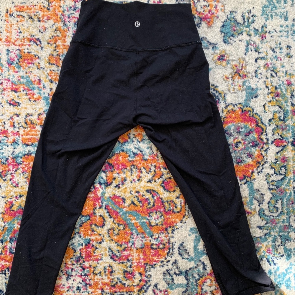 Cropped Lulu Lemon leggings